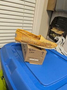 Nwt- Toms Yellow Crochet Slip-On Loafers